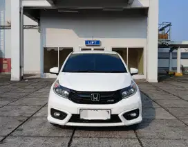 Mobil siap pake belas tabrak / banjir