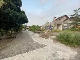Jl Kalurang km 10, Dekat Pasar Gentan, SHM Ready