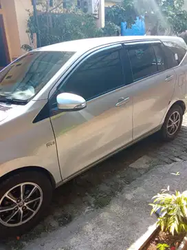 Mobil Toyota Calya 2019