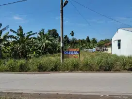 Tanah Strategis di pinggir jalan raya
