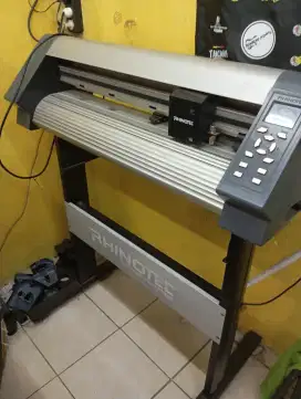 Mesin cutting sticker rhinotec RC 60 xa