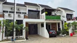 Rumah cluster siap huni dalam cluster fasilitas kolam renang tanpa DP