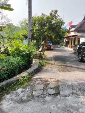 Disewakan tanah jl Kaliurang km 9 Ngaglik belakang polsek