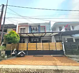 Rumah mewah fasiltas swimming pol di Era Mas 2000 cakung jakarta timur