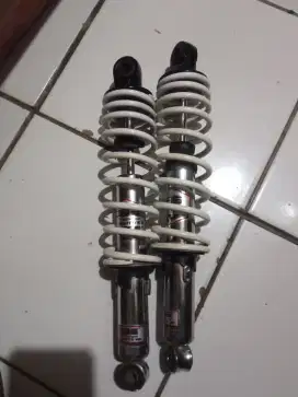 Shock DBS 330 belakang