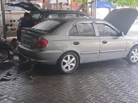 Dijual hyunday avega MT 2011