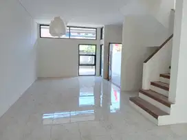 Rumah Baru 2 Lantai Margahayu Raya Metro Lokasi Premium Jalan Besar