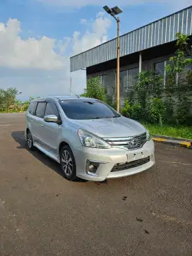 Nissan Grand livina hws matic 2014 km 40rb