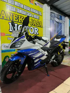 R15 v2 2014 low KM AJM
