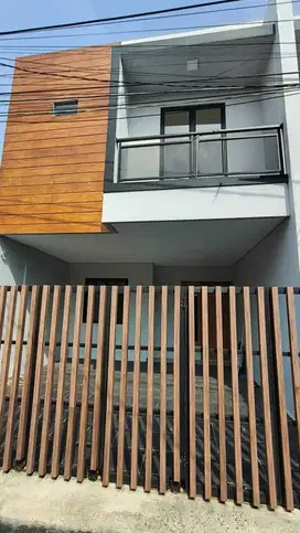 Brand New House 2 lanati akses jalan 1 mobil lokasi strategis di Tebet
