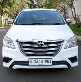 Toyota Kijang Grand Innova Barong 2.0 E MT 2014 Putih Tgn 1 Istimewa