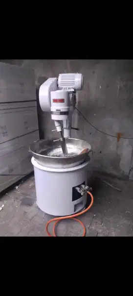 Gas tilting cooking mixer 50 liter (15 kg) merk Sung Hong Taiwan