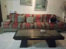 Sofa Dan Meja Tamu