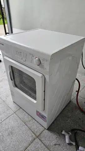Dijual mesin dryer atau mesin pengering baju laundry