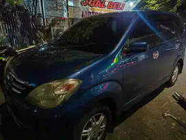 Toyota Avanza 2004 Bensin