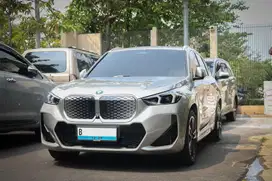 2024 BMW IX1 eDrive20 M Sport Listrik