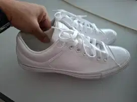 Converse triple white sz 43 / 28cm