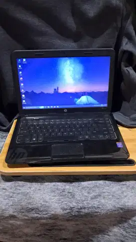 Laptop HP 1000 dijual Murah