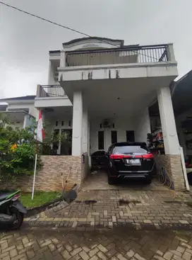 Rumah Di Perumahan Erfina Kencana Cibinong