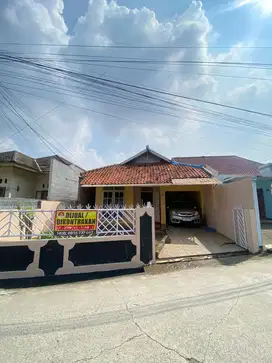 Dijual rumah di Jakasampurna
