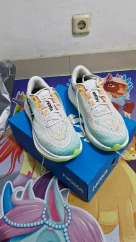 SEPATU HOKA RINCON 4