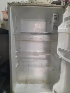 Kulkas sharp 1 pintu