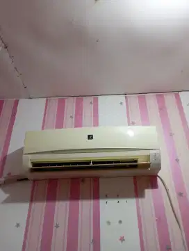 AC sharp 1/2 PK siap pakai