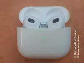Apple Airpods gen 3 masih bagus, normal siap pakai harga terjangkau