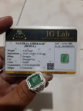 Natural Emerald (beryl) / Zamrud
