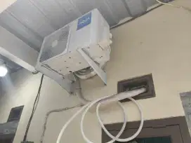 Dijual AC Inverter low watt merk Aqua Split 1/2 PK Putih,Garansi