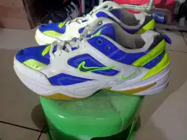 Sepatu Nike m2k