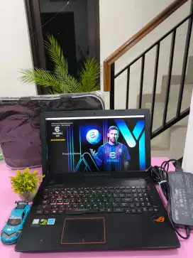 Laptop Gaming Asus ROG STRIX Core i7 RAM 16Gb SSD 512Gb NVIDIA GTX