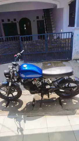 Motor Custom byson