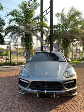 Jual porsche cayenne turbo 4.8l AT