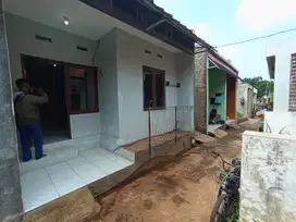 Disewakan rumah bisa bulanan di sayap Cigadung, Dago Hill Bandung. 