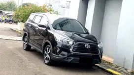 Toyota Kijang Innova Venturer 2.4 Diesel AT Hitam 2022/2023