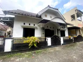 Disewakan rumah dalam perum area Banyuraden Sleman