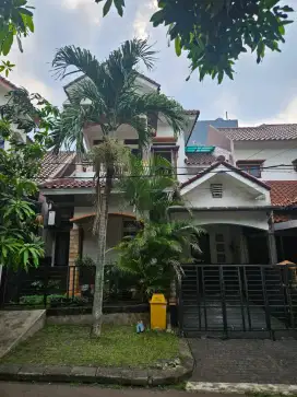 Rumah 2 Lantai Harga Paling Murah di kwsn Mewah Pesona Khayangan Depok