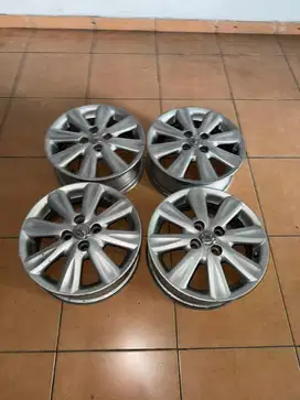 Velg oem yaris r15