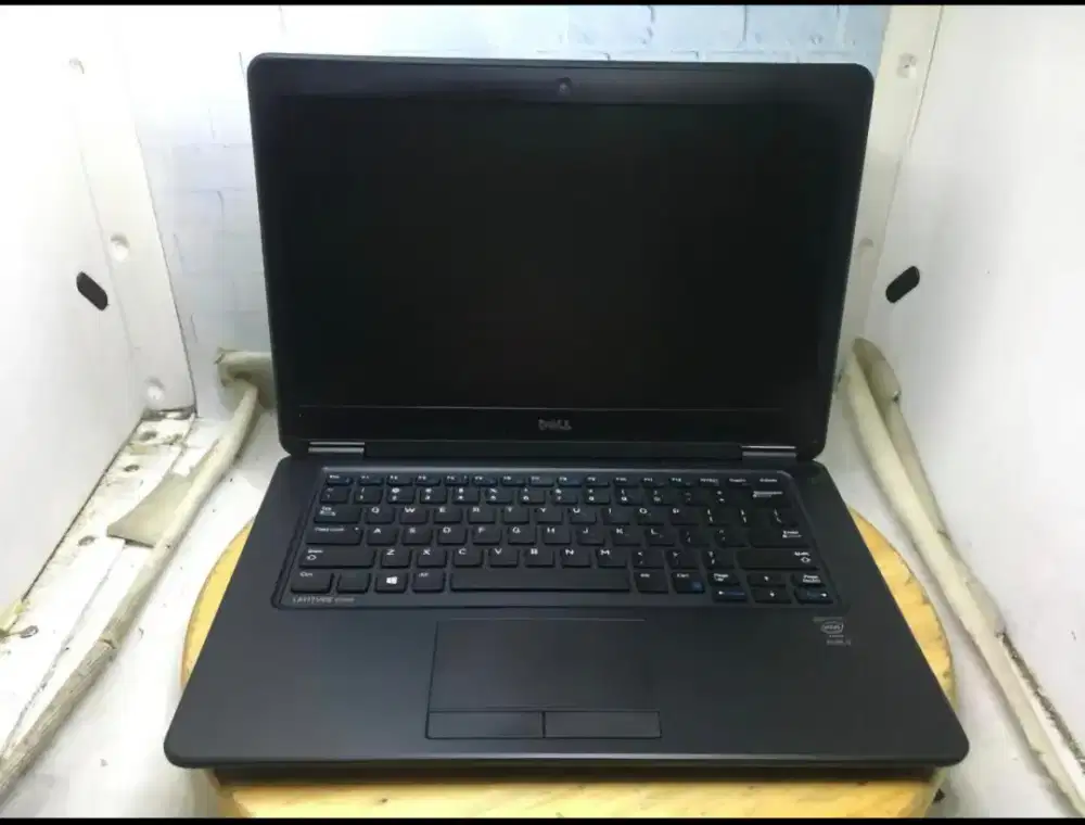 jual cepat laptop Dell e7450 i5, bekas seperti baru