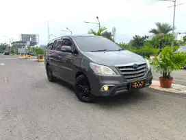 Innova V diesel at 2013 barong