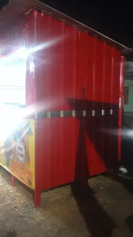DI BUTUHKAN LOKER jaga stand es/risol.