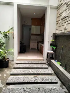 DIJUAL RUMAH MINIMALIS MODERN  SIAP HUNI SANGAT TERAWAT DI RAFFLES GAR