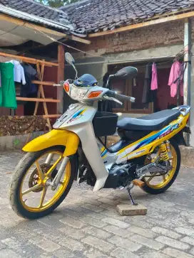F1ZR 2001 asli kuning