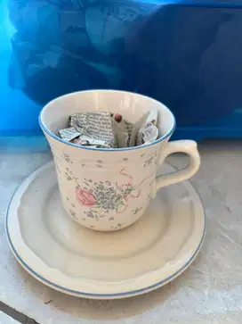 Cangkir Teh Keramik + Pisin – Elegan Ala Restoran