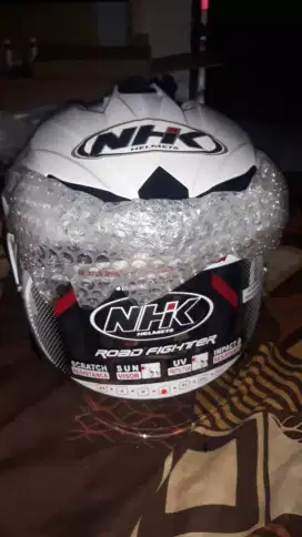 Helm NHK predator