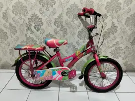 Sepeda anak ukuran 16 untuk usia 4-7 tahun