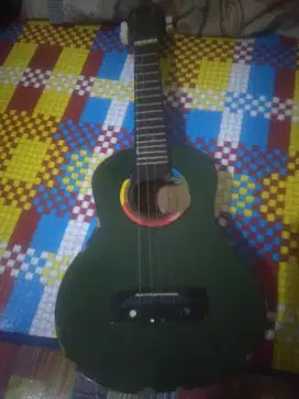 Gitar uku lele ijo