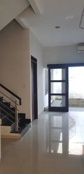 Rumah Singgasana cluster favorit eksklusif Rumah belum pernah di pakai