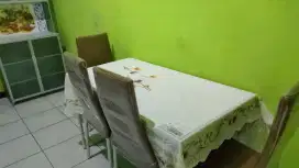 Meja makan rangka besi alas keramik